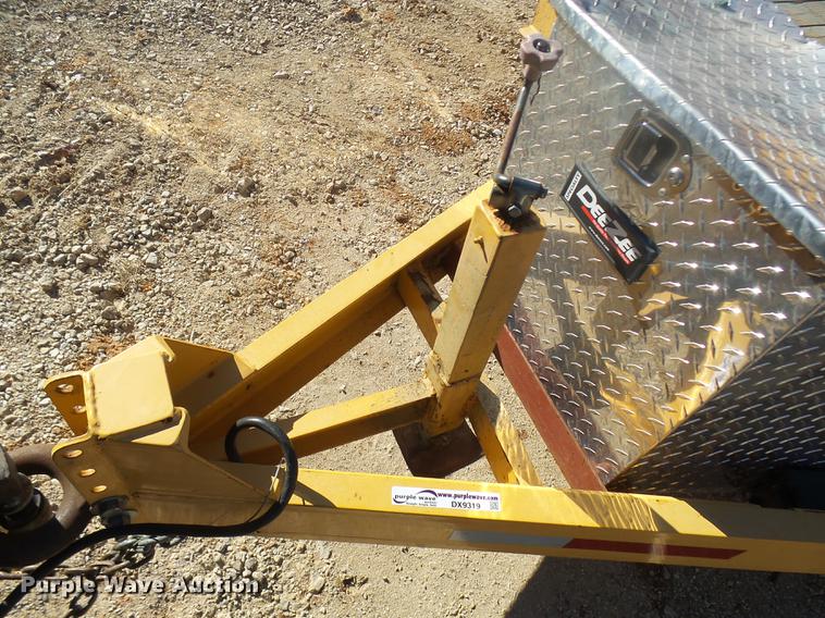 image for item DX9319 2008 Sure Trac ST79184TE-B-140 tilt deck trailer