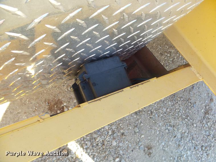 image for item DX9319 2008 Sure Trac ST79184TE-B-140 tilt deck trailer