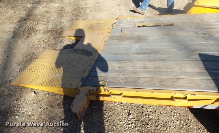 image for item DX9319 2008 Sure Trac ST79184TE-B-140 tilt deck trailer