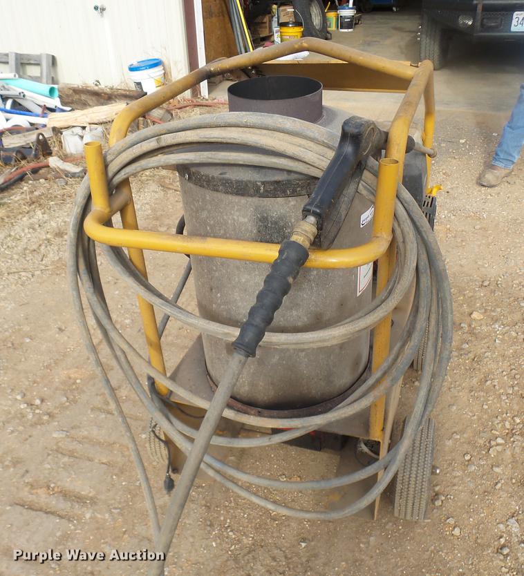 image for item DX9331 Yokohma pressure washer