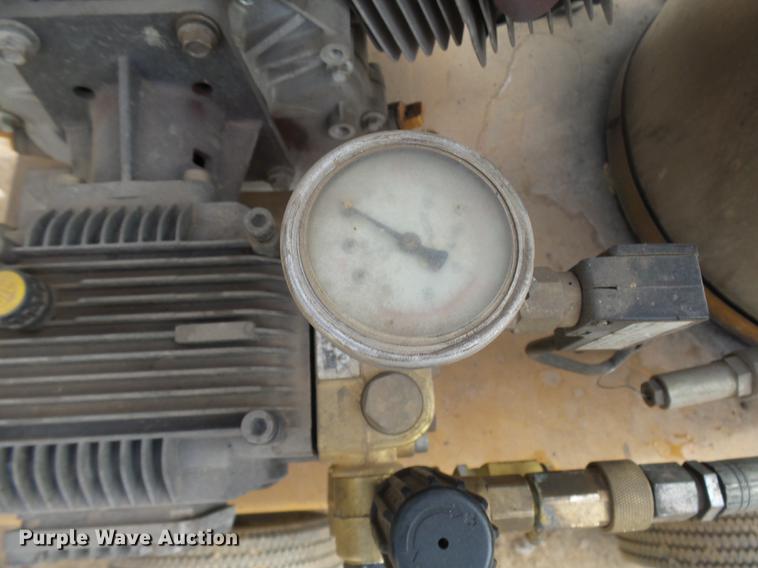 image for item DX9331 Yokohma pressure washer