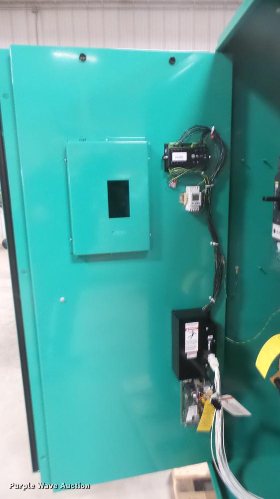 image for item DX9918 Cummins/Onan 35EK generator with transfer switch