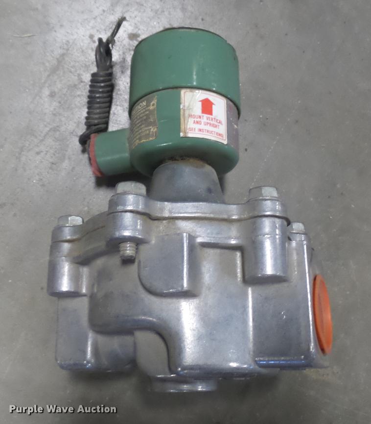 image for item DX9919 Cummins/Onan 30 EK generator with transfer switch