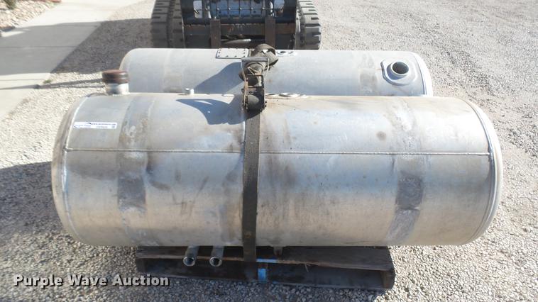 image for item DX9926 (2) Peterbilt aluminum fuel tanks