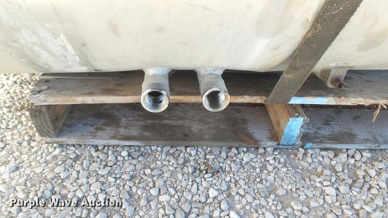 image for item DX9926 (2) Peterbilt aluminum fuel tanks
