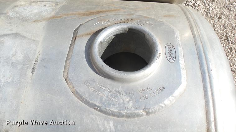 image for item DX9926 (2) Peterbilt aluminum fuel tanks
