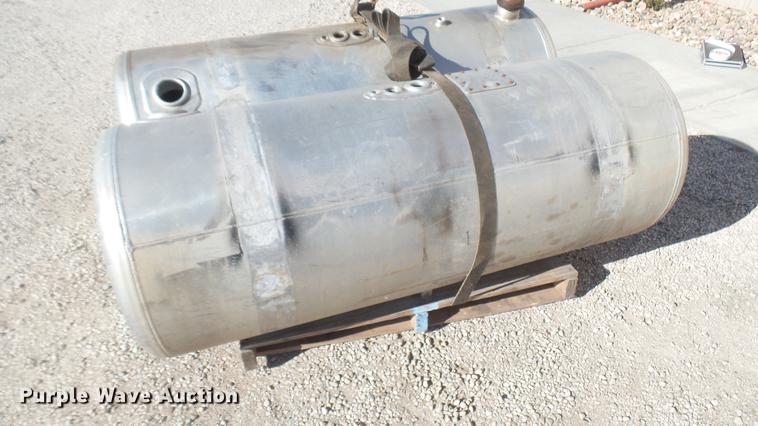 image for item DX9926 (2) Peterbilt aluminum fuel tanks