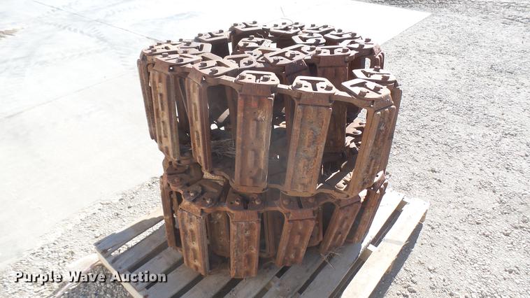 image for item DX9929 Steel skid steer tracks