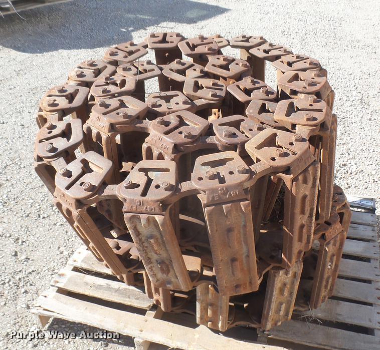 image for item DX9929 Steel skid steer tracks