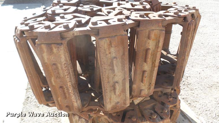 image for item DX9929 Steel skid steer tracks