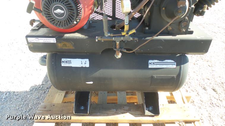 image for item DX9933 Air compressor