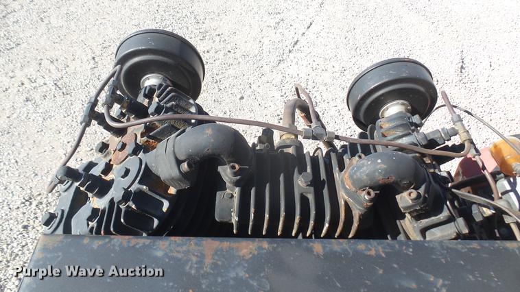 image for item DX9933 Air compressor