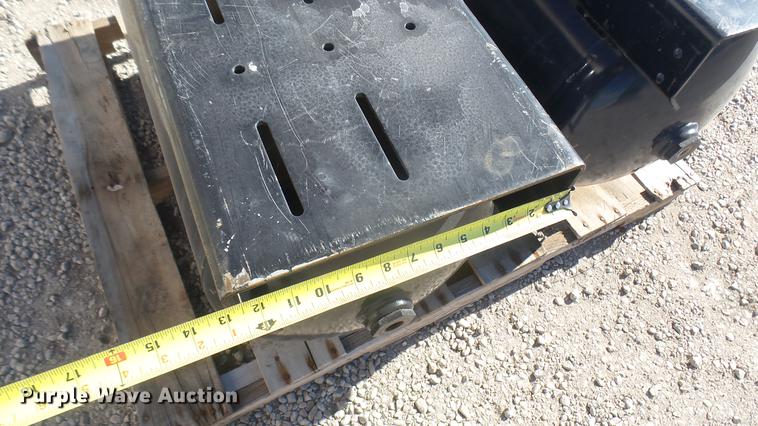 image for item DX9934 (2) steel air tanks