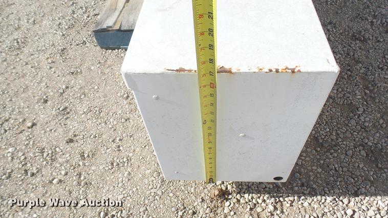 image for item DX9935 Tractor Supply toolbox