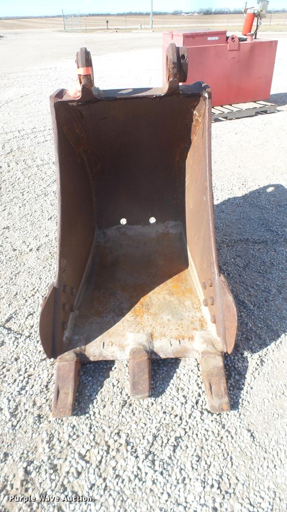 image for item DX9937 Excavator bucket