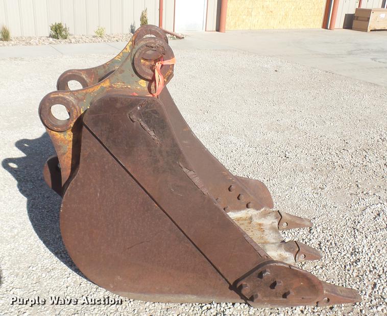 image for item DX9937 Excavator bucket