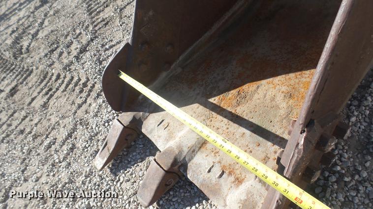 image for item DX9937 Excavator bucket