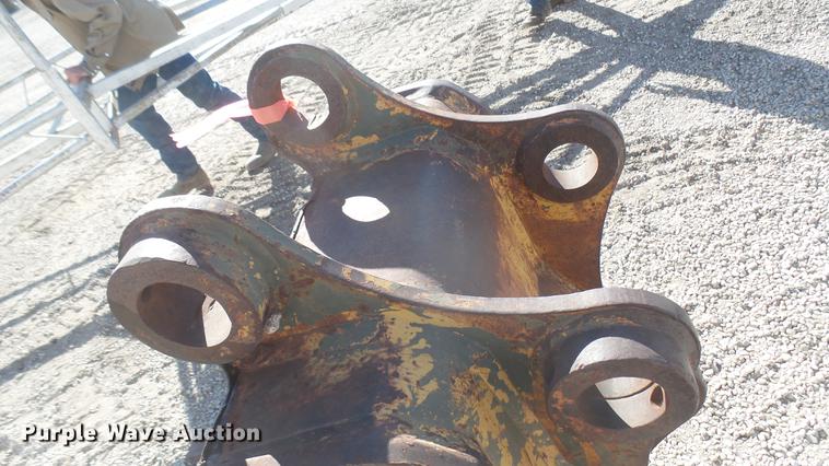 image for item DX9937 Excavator bucket