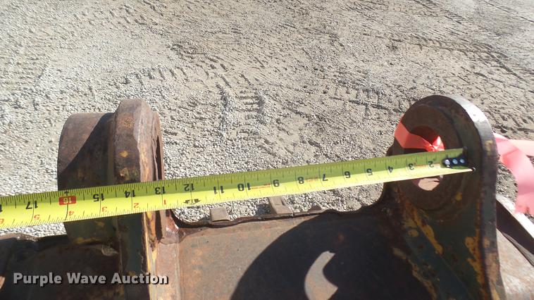 image for item DX9937 Excavator bucket