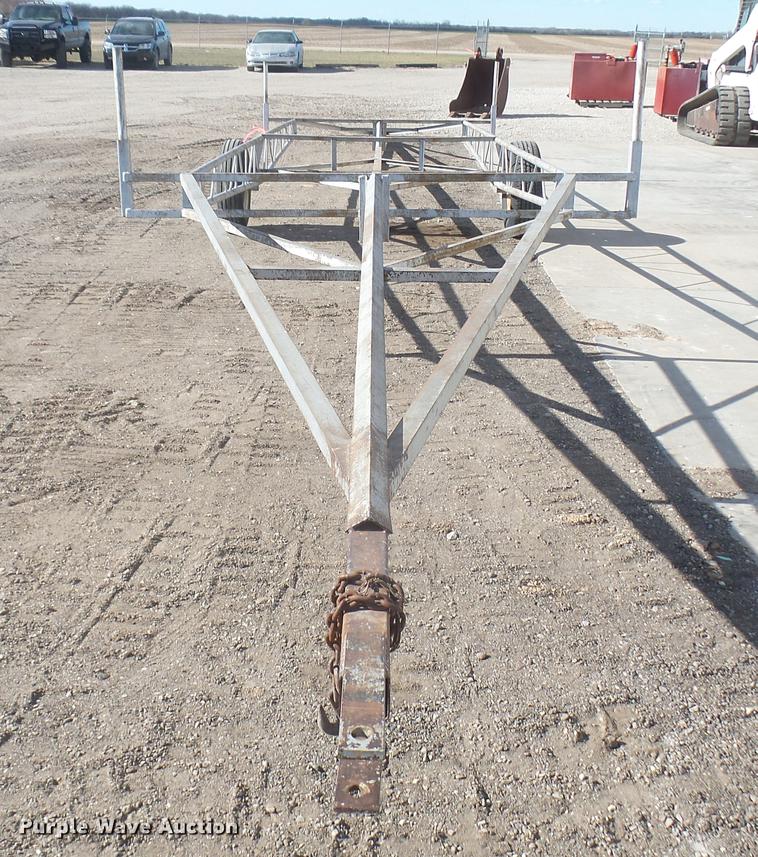 Irrigation pipe trailer in Newton, KS Item DX9938 sold Purple Wave