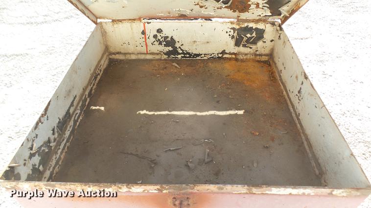 image for item DX9939 Steel fuel tank