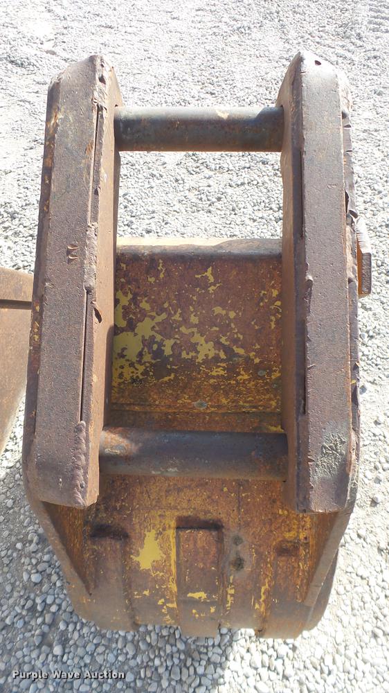 image for item DX9941 (4) excavator buckets