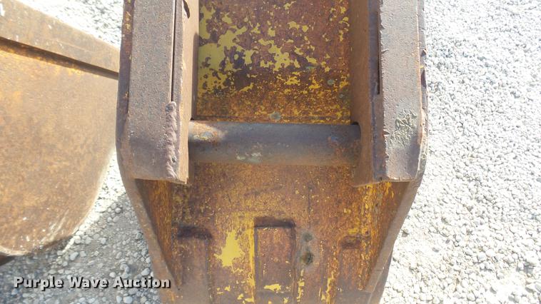 image for item DX9941 (4) excavator buckets