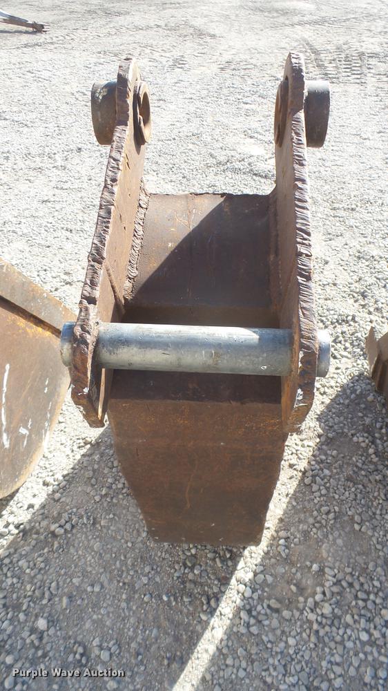 image for item DX9941 (4) excavator buckets