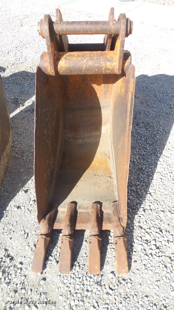 image for item DX9941 (4) excavator buckets