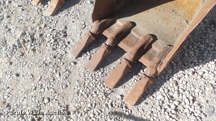 image for item DX9941 (4) excavator buckets