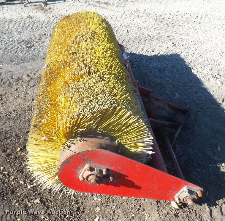 image for item DX9951 Broom