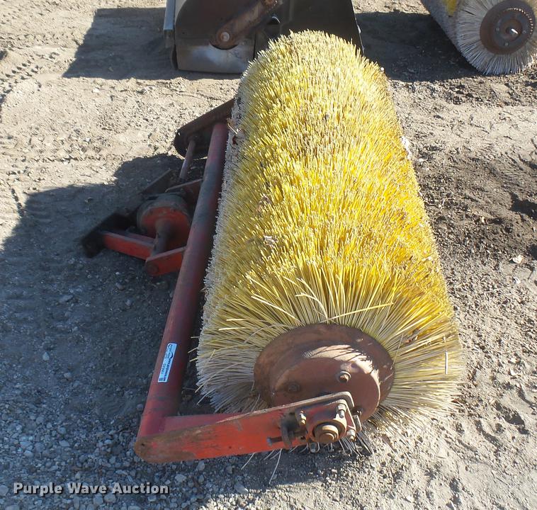 image for item DX9951 Broom