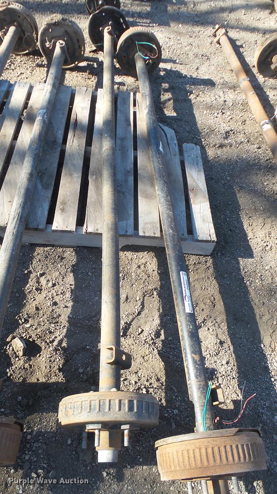 image for item DX9960 (4) trailer axles