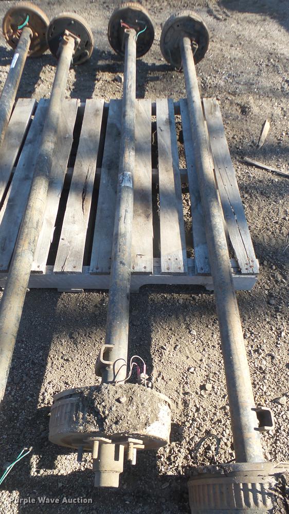 image for item DX9960 (4) trailer axles