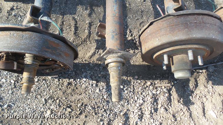 image for item DX9961 (5) trailer axles
