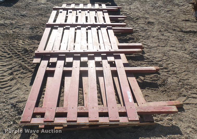 image for item DX9968 Wood stake sides