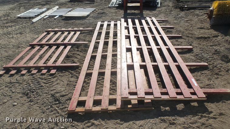 image for item DX9968 Wood stake sides