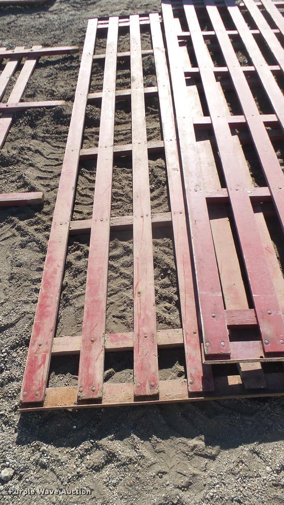 image for item DX9968 Wood stake sides