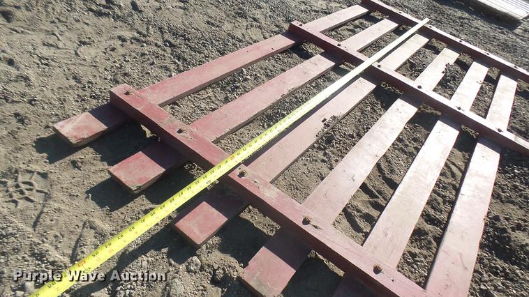 image for item DX9968 Wood stake sides