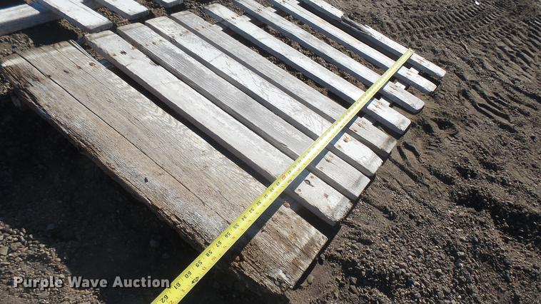 image for item DX9968 Wood stake sides