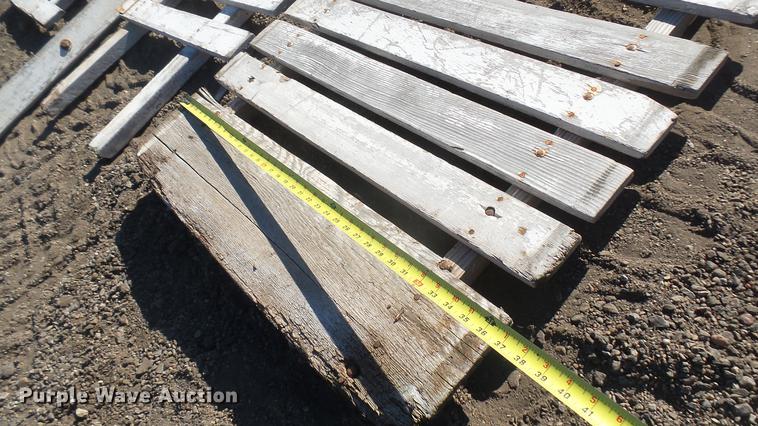 image for item DX9968 Wood stake sides