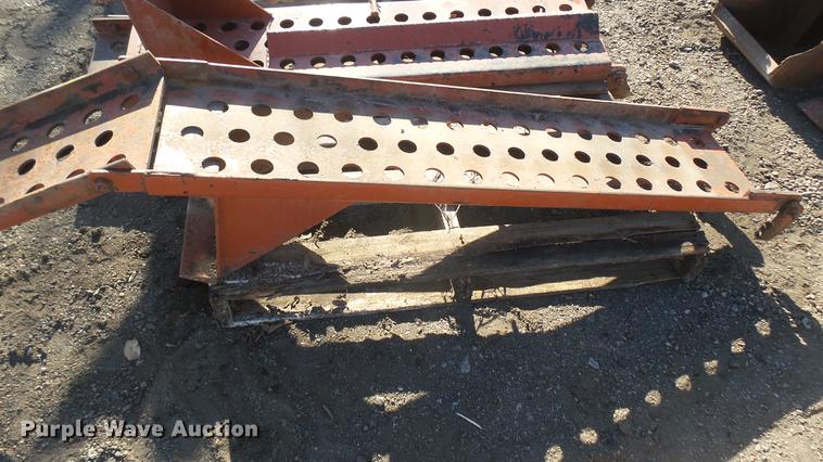 image for item DX9974 (2) steel folding ramps