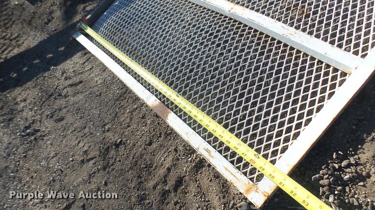 image for item DX9975 Steel trailer end gate