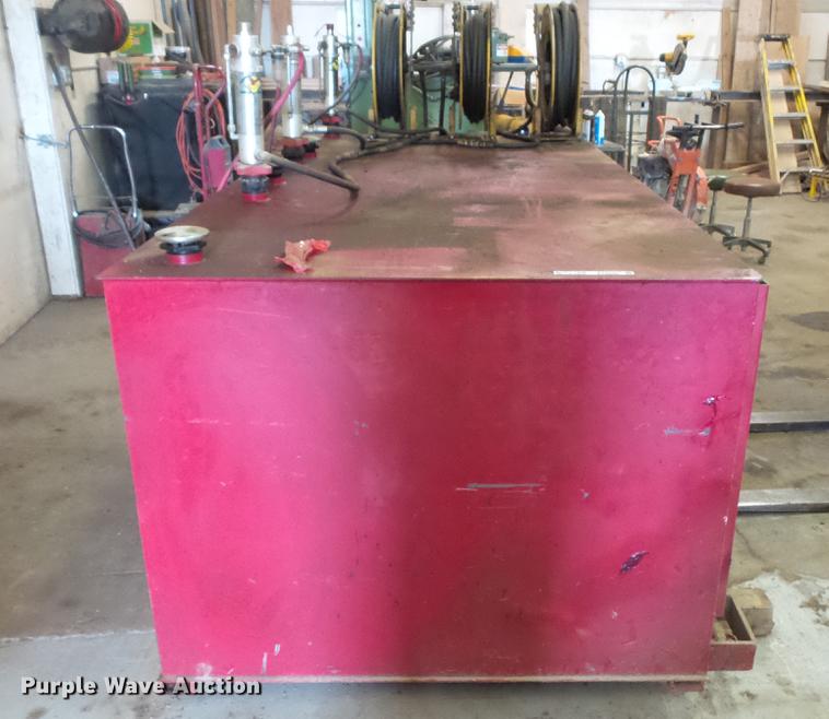 image for item EA9625 Lube tank