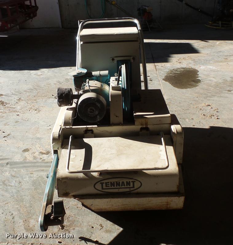 image for item EA9634 Tennant 42HD floor sweeper