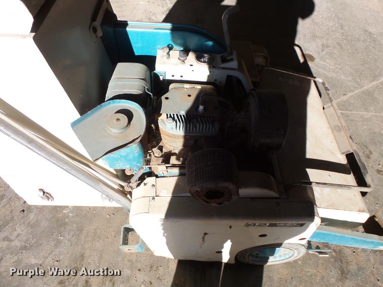 image for item EA9634 Tennant 42HD floor sweeper