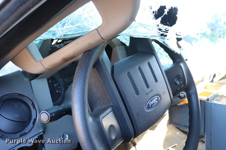 image for item EC9257 2009 Ford F250 Super Duty Crew Cab pickup truck