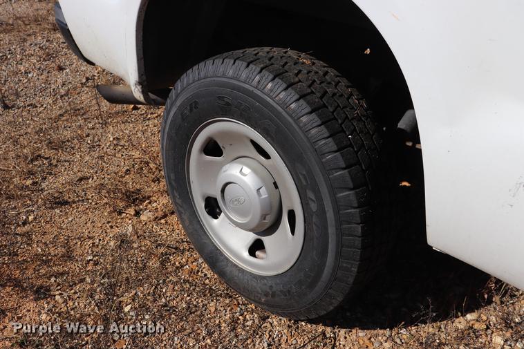 image for item EC9257 2009 Ford F250 Super Duty Crew Cab pickup truck