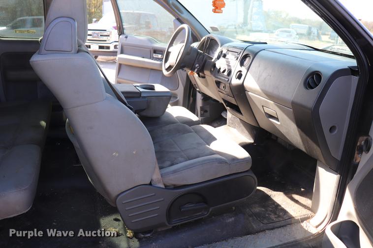 image for item EC9274 2007 Ford F150 STX SuperCab pickup truck