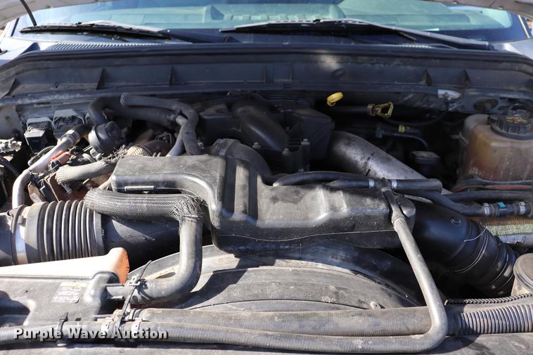 image for item EC9275 2011 Ford F350 Super Duty flatbed pickup truck